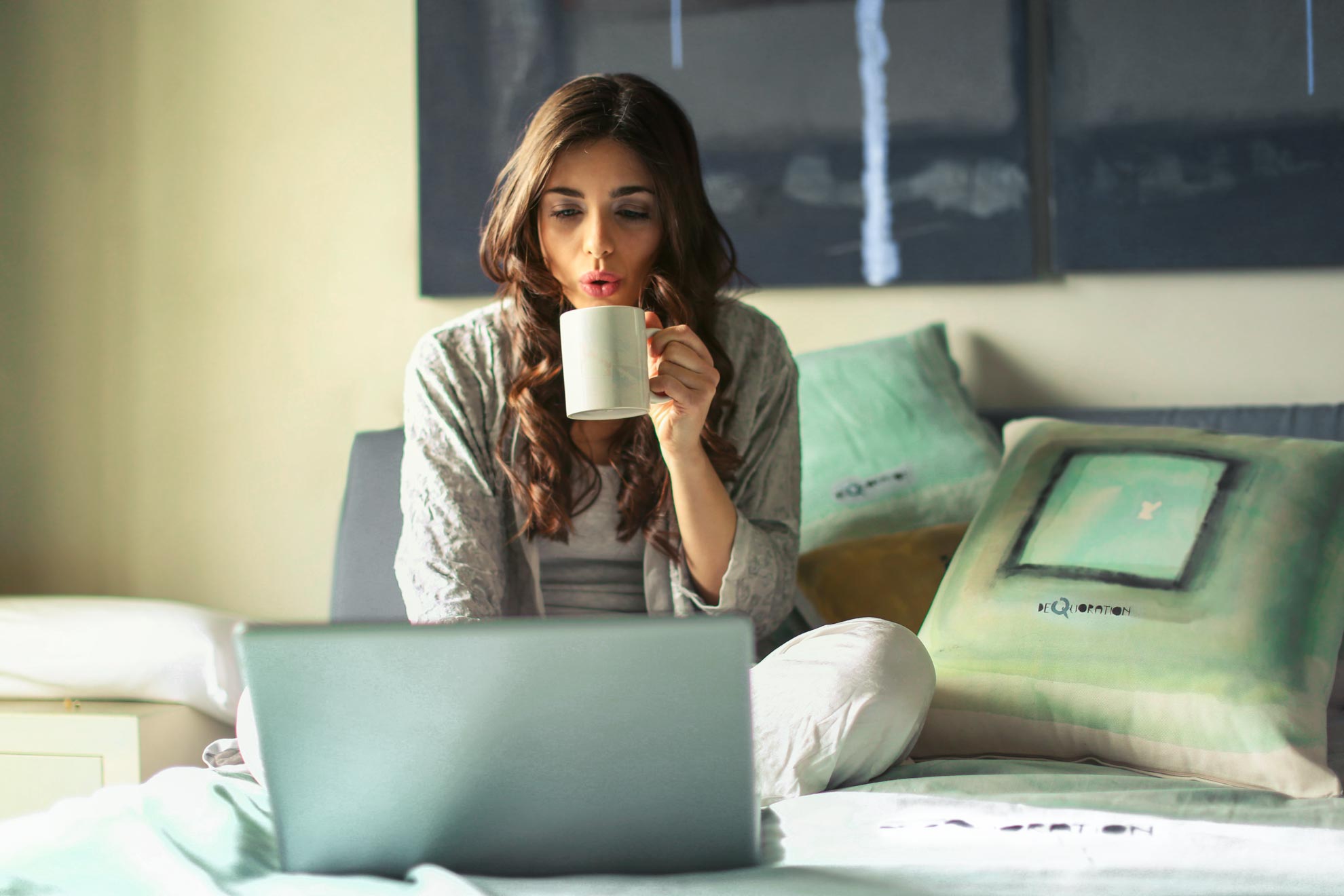 Como Economizar ao Comprar Moeda Estrangeira?